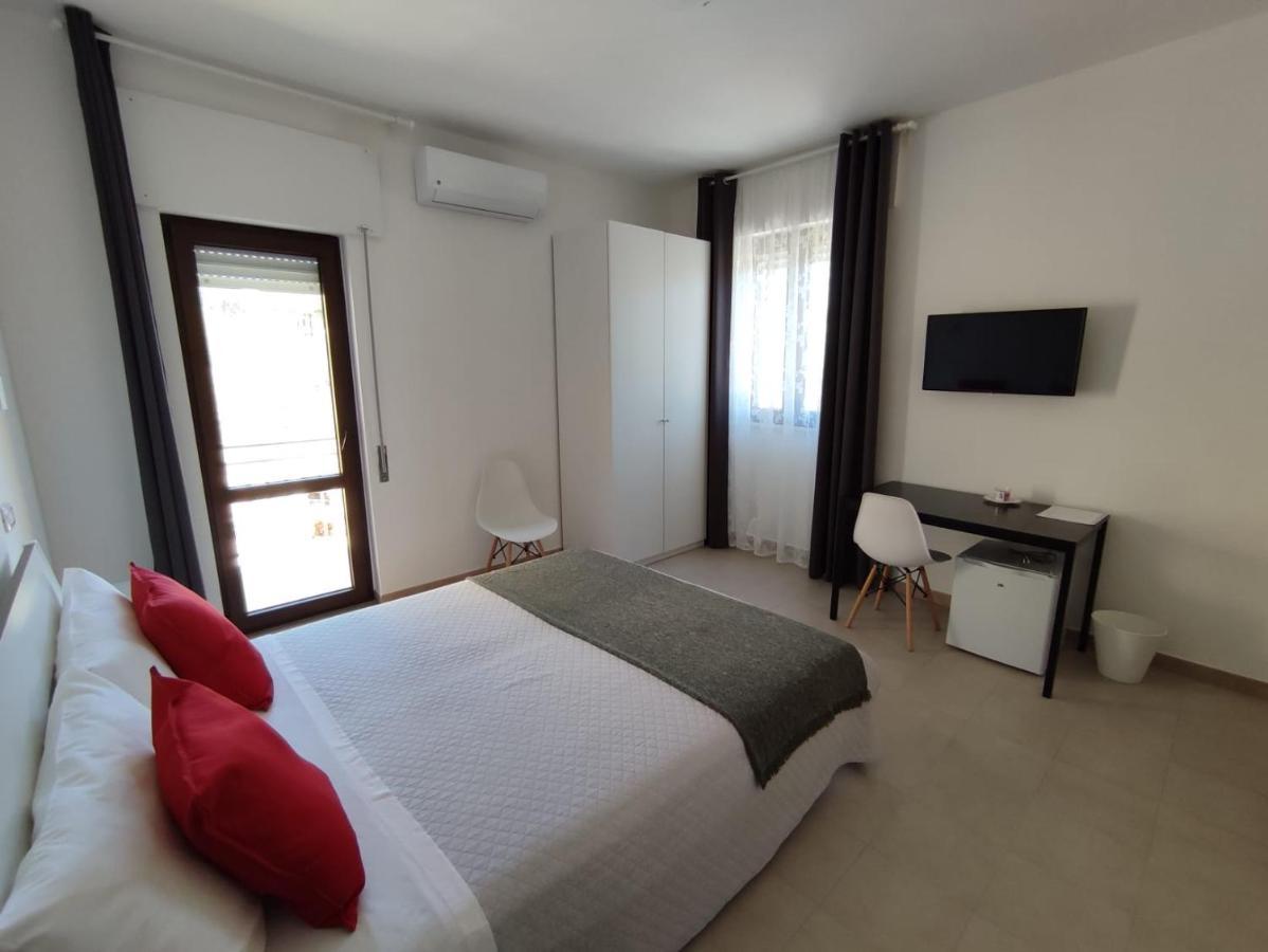 אבולה Cristian Rooms מראה חיצוני תמונה
