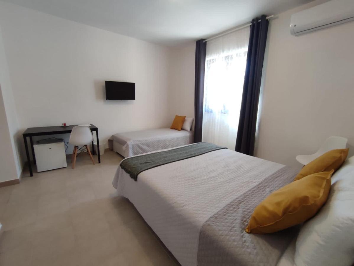 אבולה Cristian Rooms מראה חיצוני תמונה