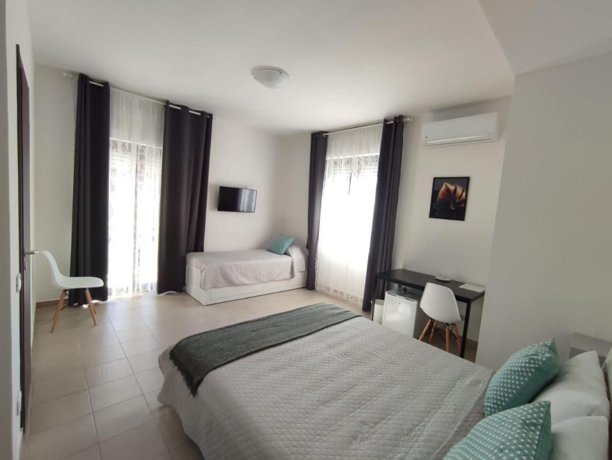 אבולה Cristian Rooms מראה חיצוני תמונה