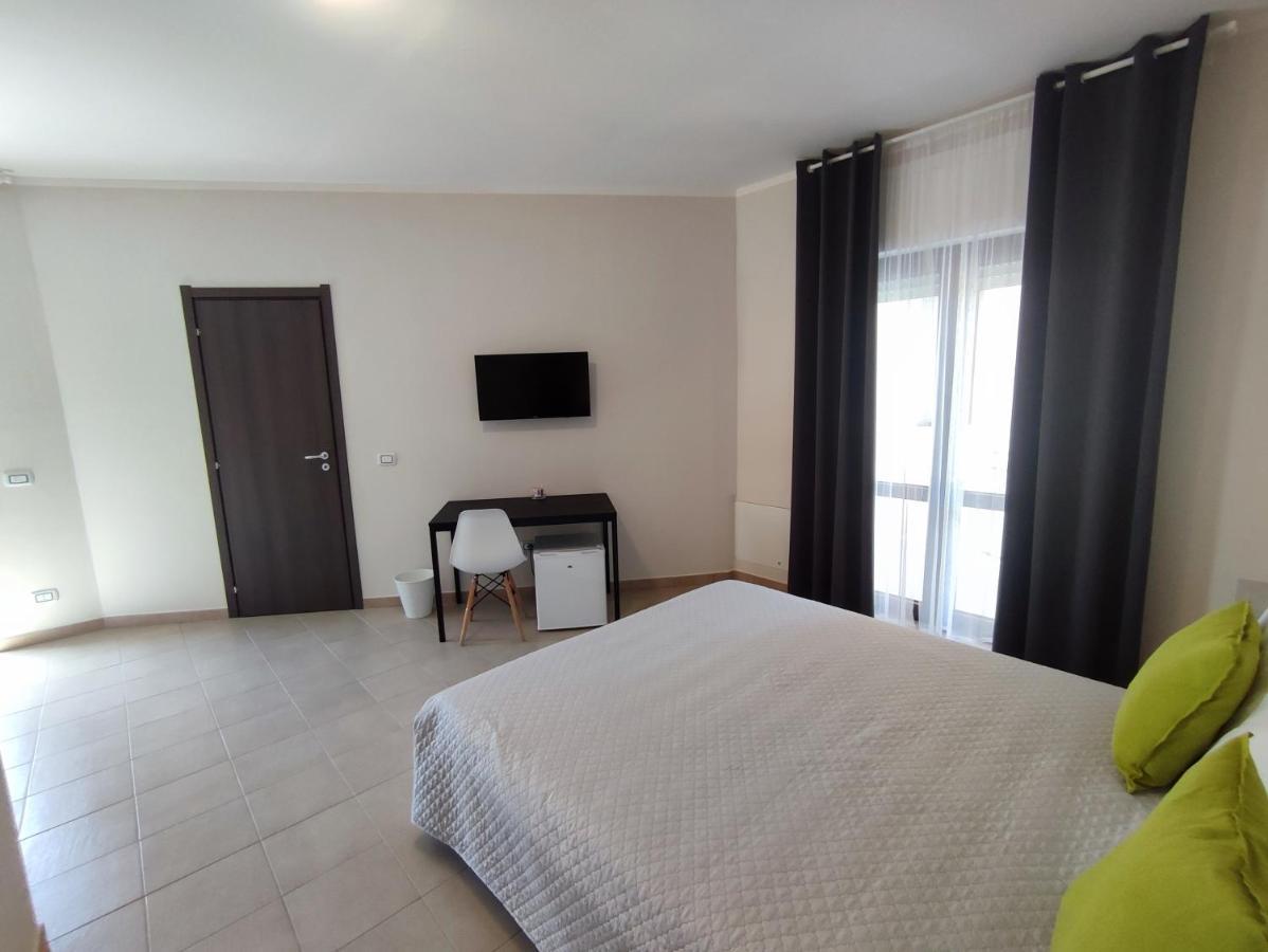 אבולה Cristian Rooms מראה חיצוני תמונה