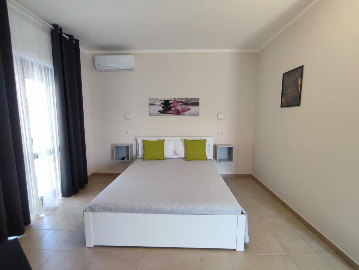 אבולה Cristian Rooms מראה חיצוני תמונה
